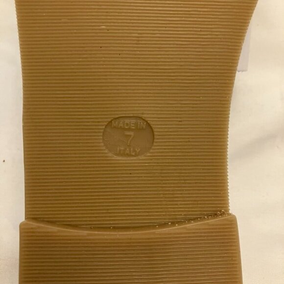 NWT White Grecian Madden Sandals - Picture 5 of 9